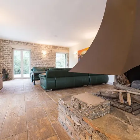 بيت للعطل Maison Saint Florent *